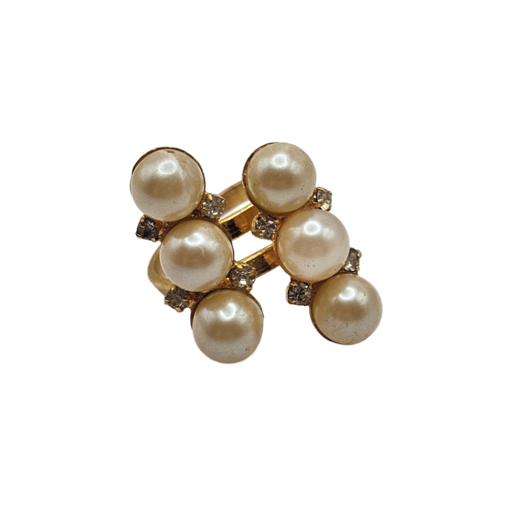 Retro Pearl Look Cluster Ring Size 6